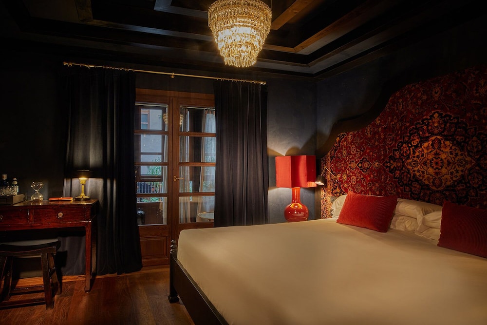 Suite, Patio