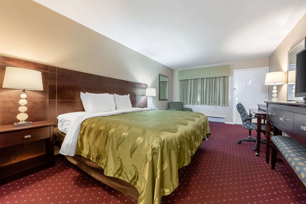 Scottish Fairway Inn 19/37