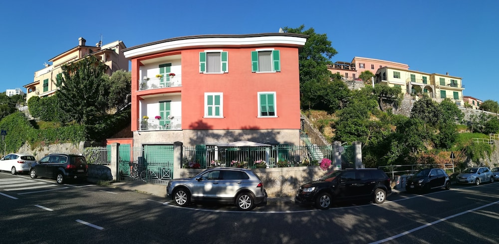 B&B Via Delle 5 Terre 37/47