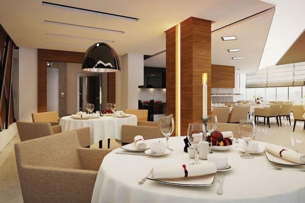 Majura Hotel 37/50