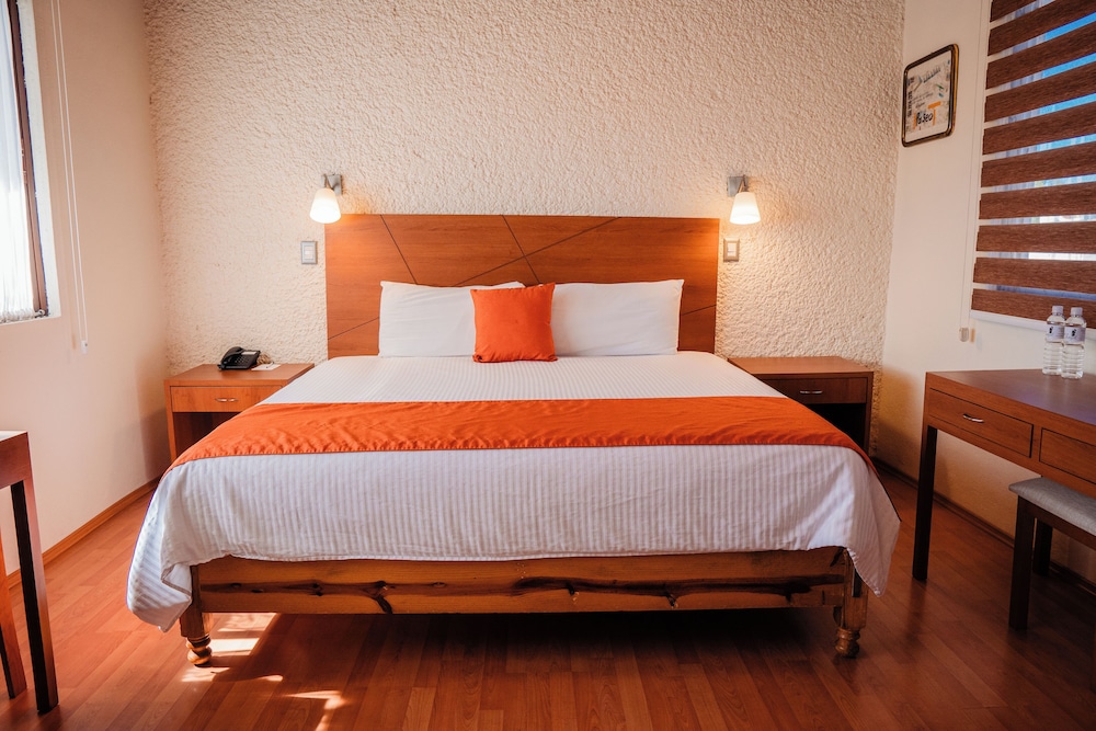 Hotel Del Angel 7/50
