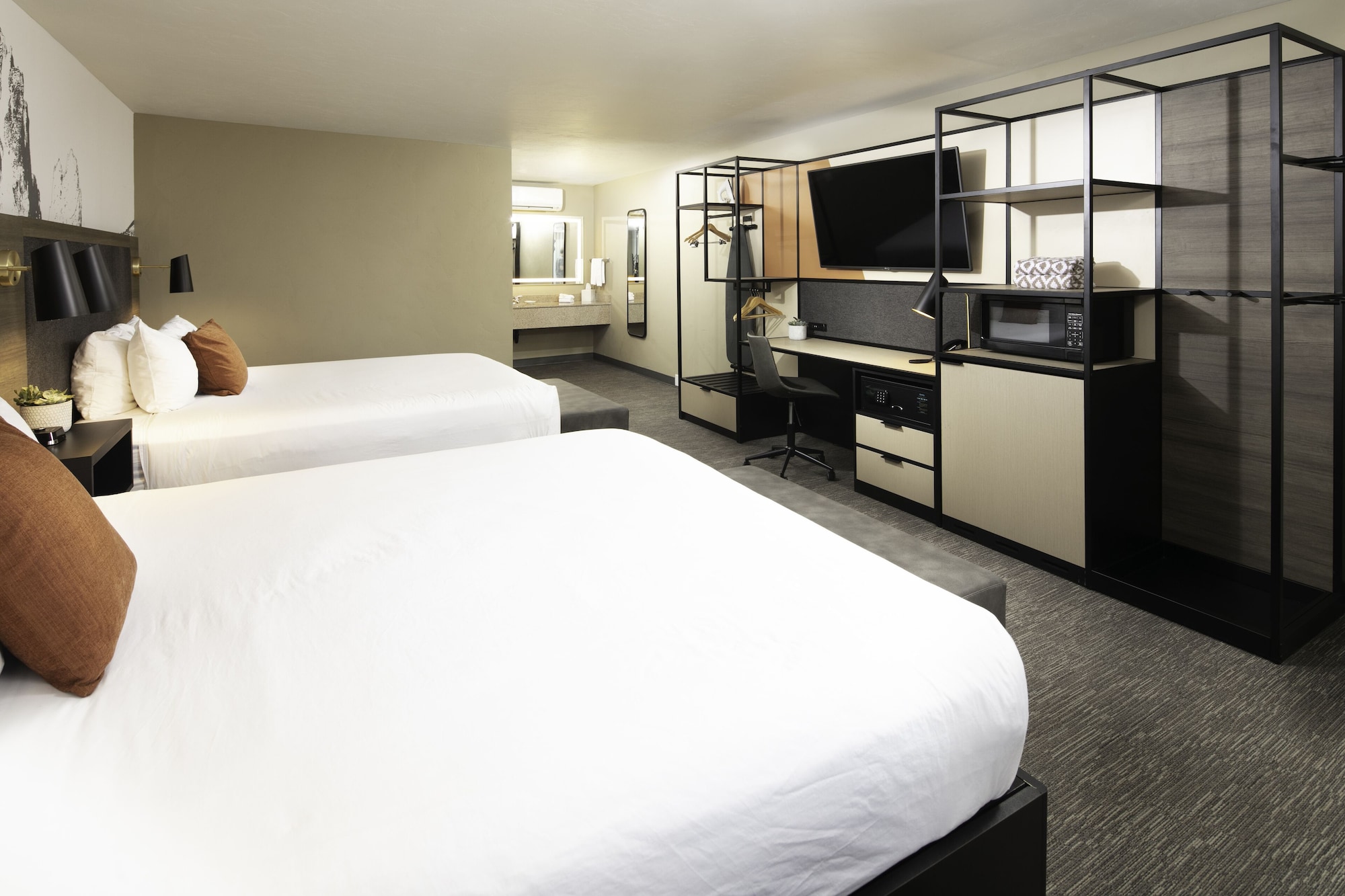 room, 2 queen beds