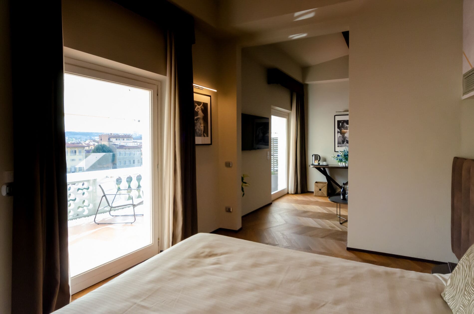 DELUXE, SUITE, TERRACE