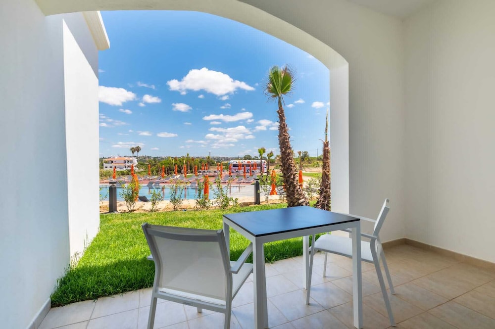 Regency Salgados Hotel and Spa, Albufeira 48/60