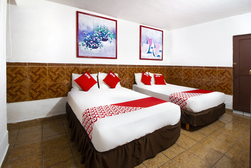 STANDARD, 2 DOUBLE BEDS