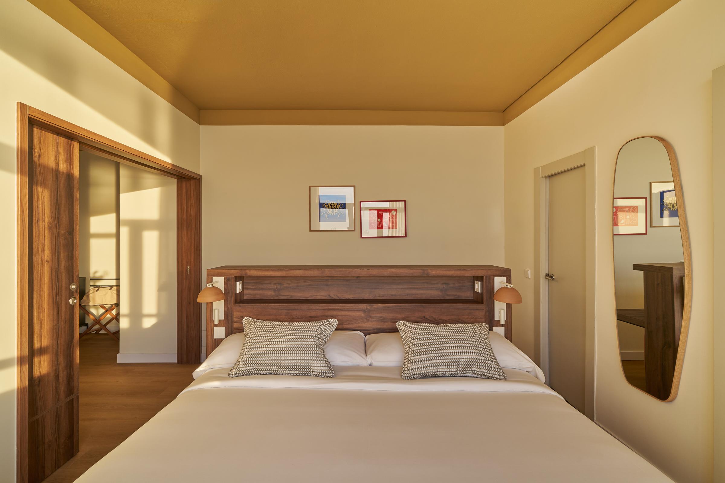 Suite, Double Bed, Balcony or Terrace