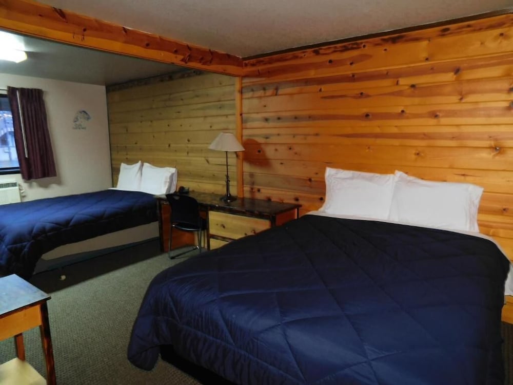Packwood Inn 36/56