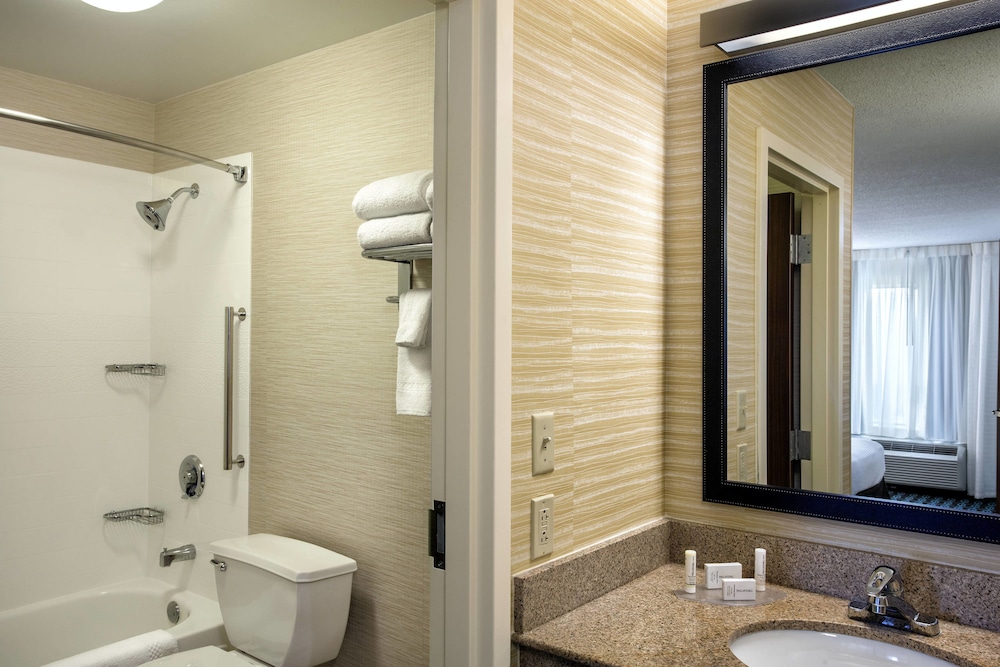 Fairfield Inn And Suites By Marriott Merrillville 9/27