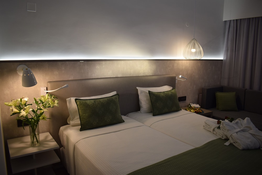 MINOS MARE HOTEL 15/24