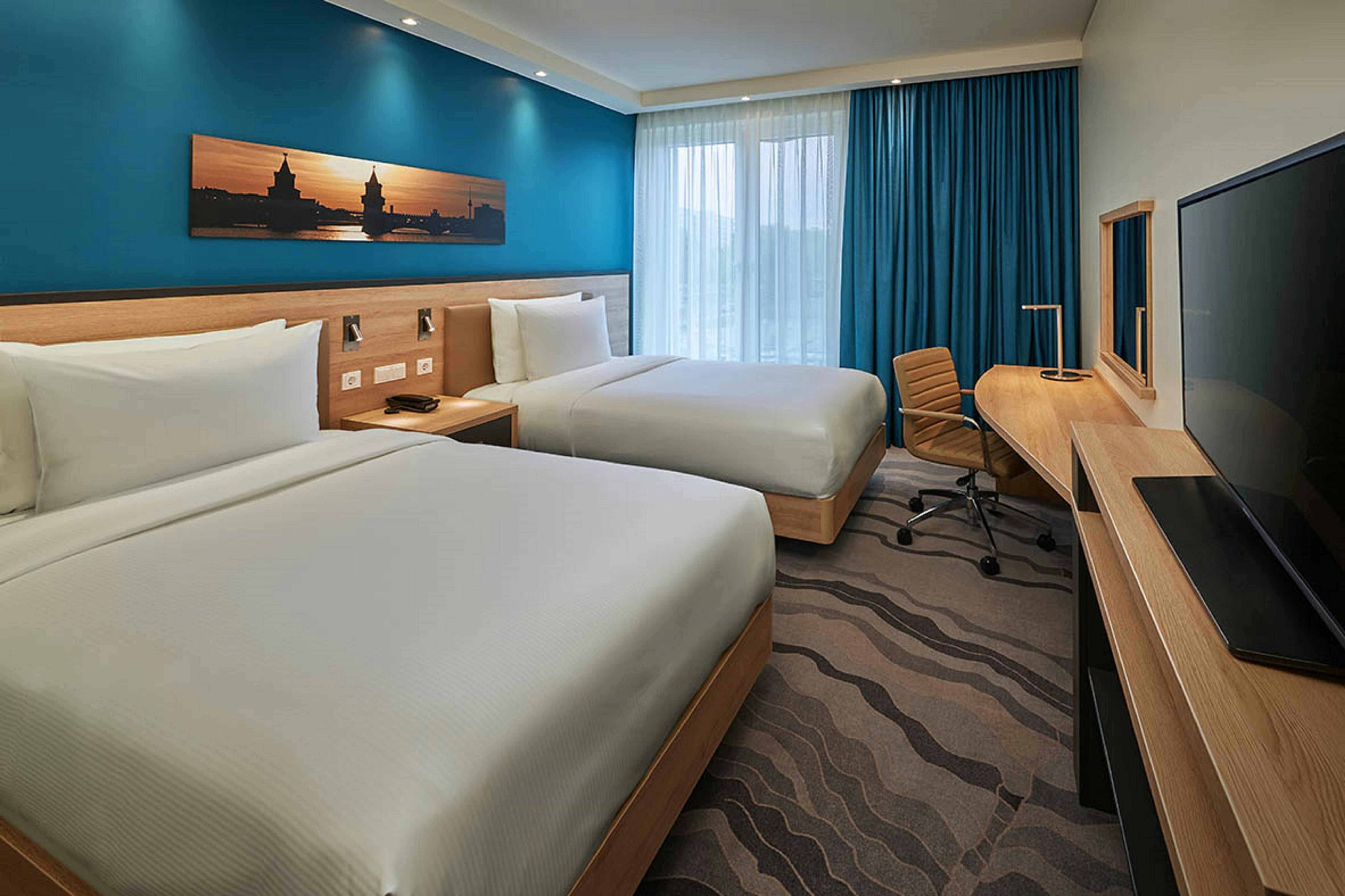 ROOM, TWIN BEDS, CITY VIEW