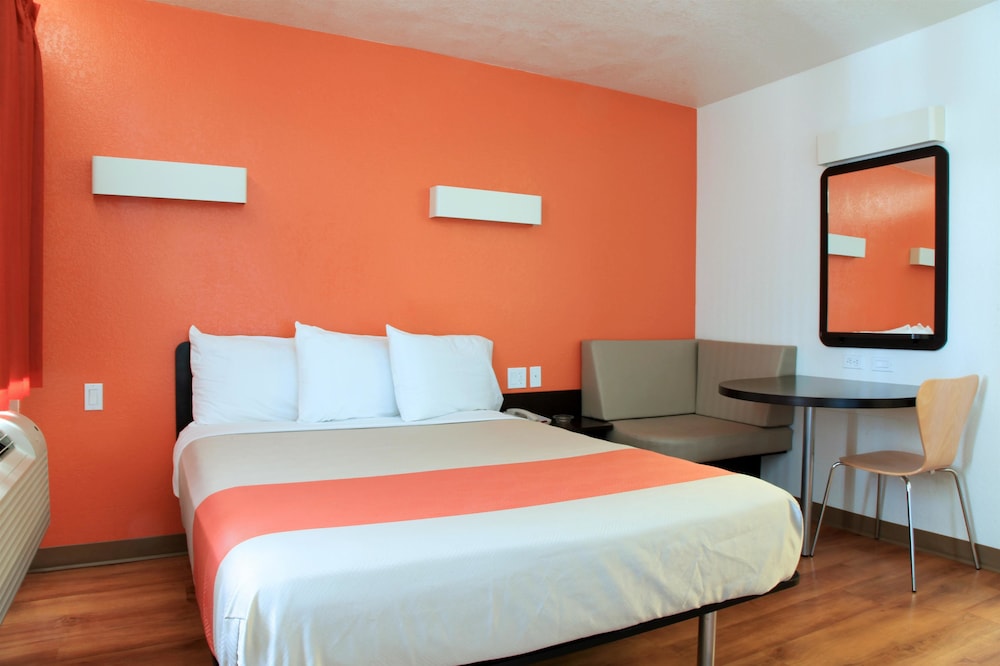 Motel6 Scottsdale, AZ - Old town Scottsdale/Fashion Square 15/40