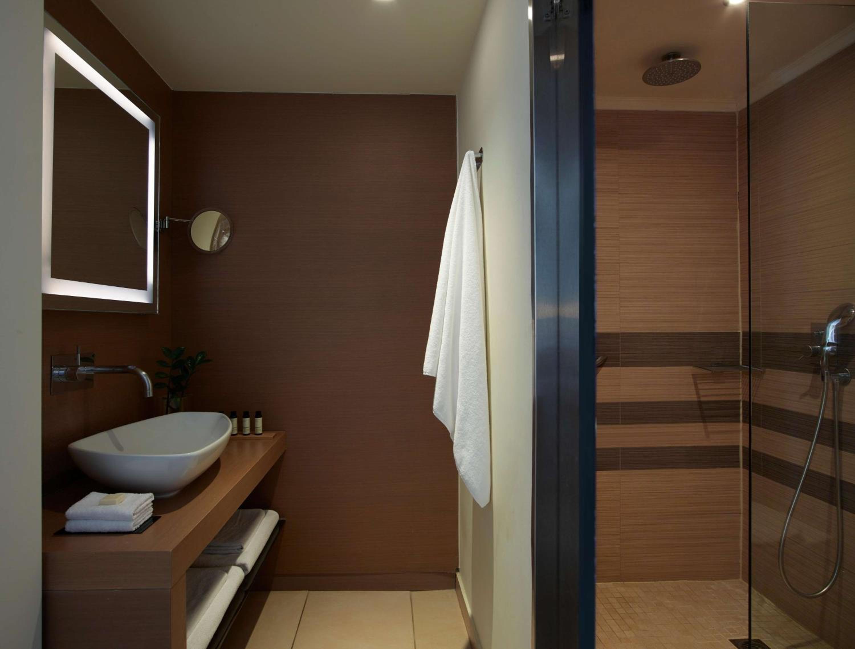 Deluxe, Garden View, Hot Tub