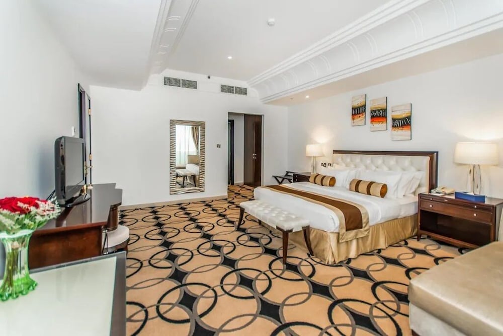 EXECUTIVE, SUITE, SEA VIEW, BALCONY