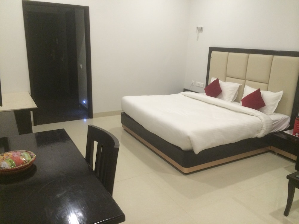 Chandra Grand 26/50