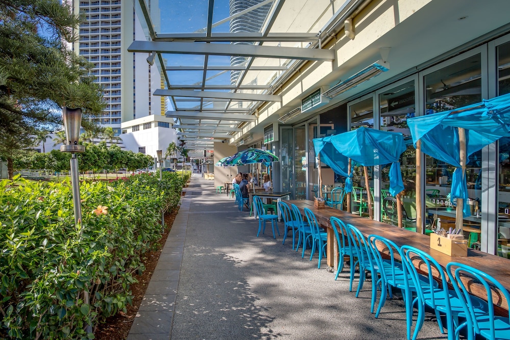 Mantra Broadbeach on the Park 62/70