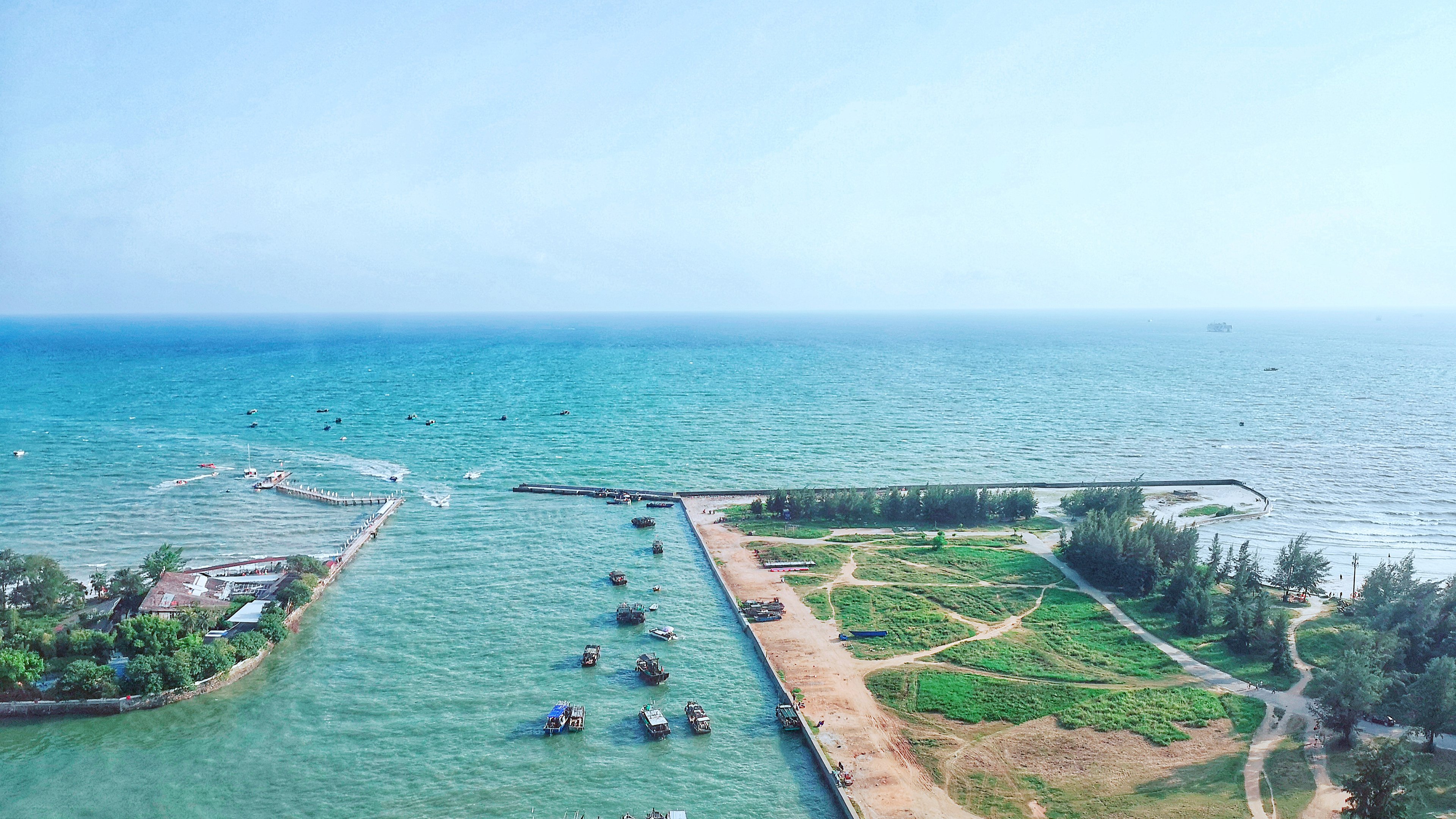 Crowne Plaza Beihai Silver Beach 48/50