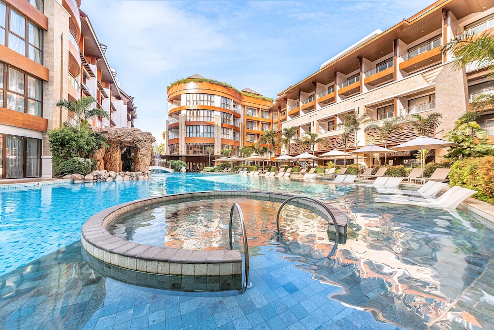 Mandarin Bay Resort and Spa 11/86