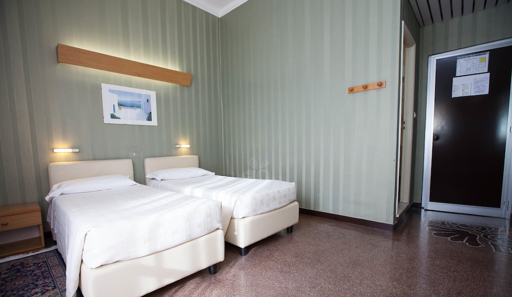 Hotel Vittoria 12/31