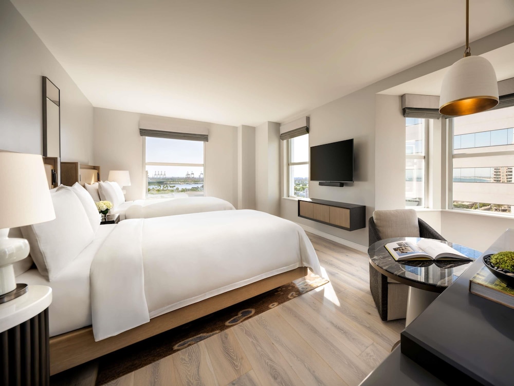 Fairmont Breakers Long Beach 18/50