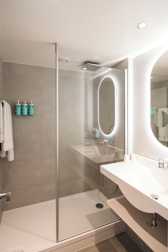 Novotel Bordeaux Lac 48/48