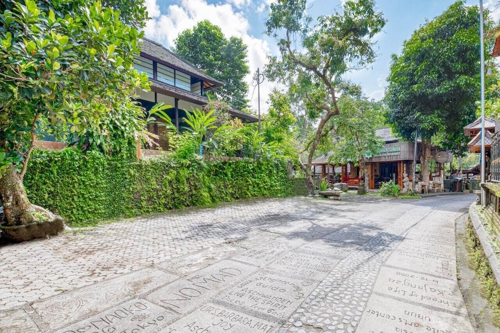 Ubud Sari Health Resort 79/84