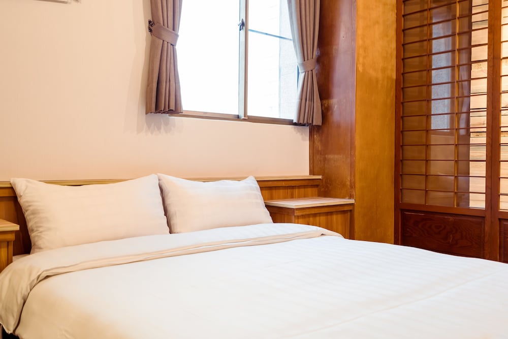 Tainan Inn 32/75