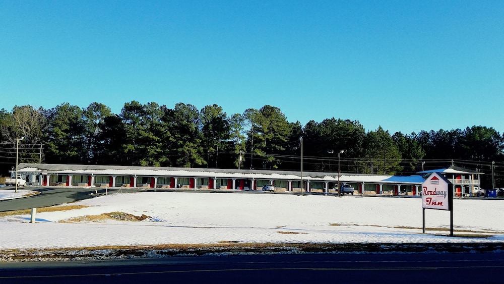 Roadway Inn Troy 13/20