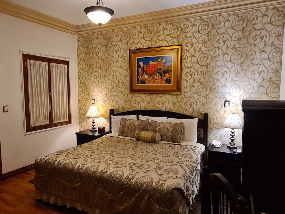 STANDARD, KING BED