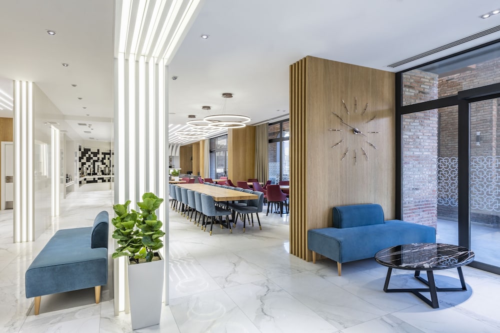 Clocks Hotel Tbilisi 20/37