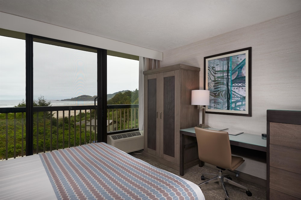 Best Western Plus Agate Beach Inn 4/46