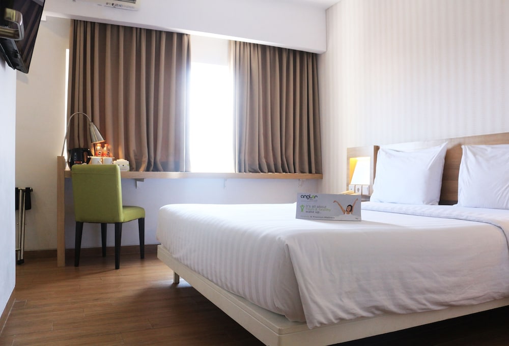 Whiz Prime Hotel Basuki Rahmat Malang 7/34