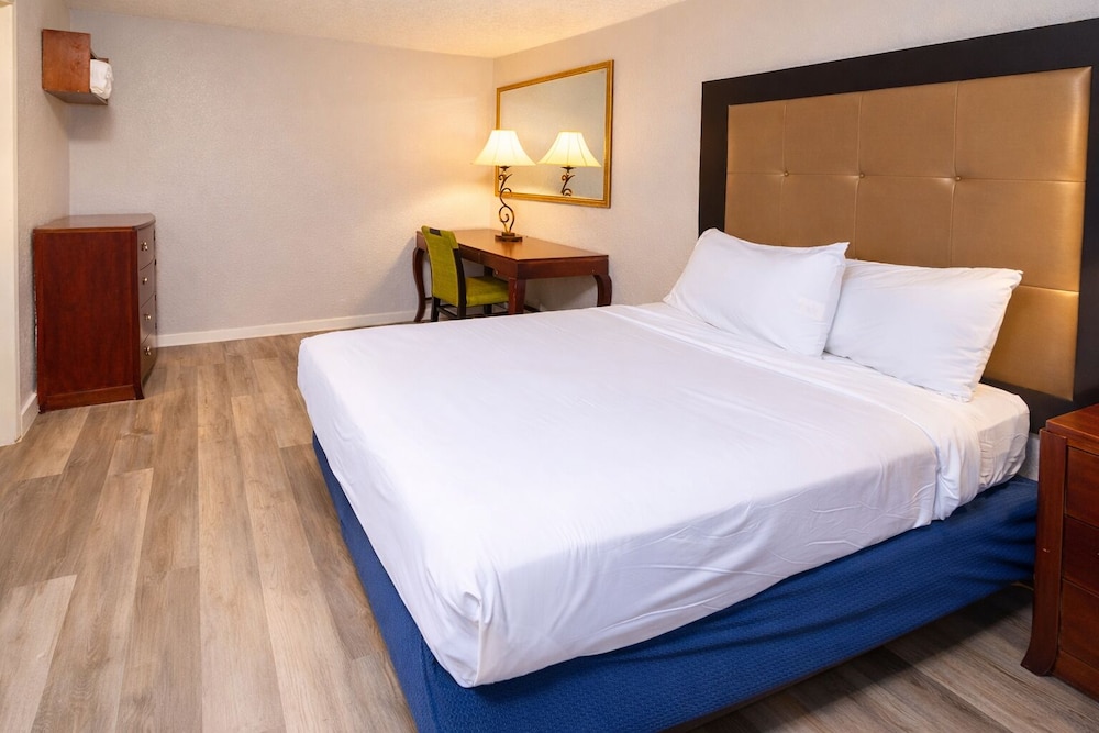 Travelodge by Wyndham Farmington Hwy 64 13/70
