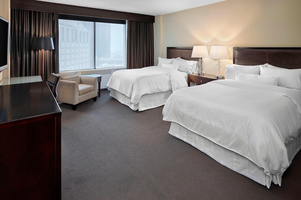 Deluxe, 2 Queen Beds
