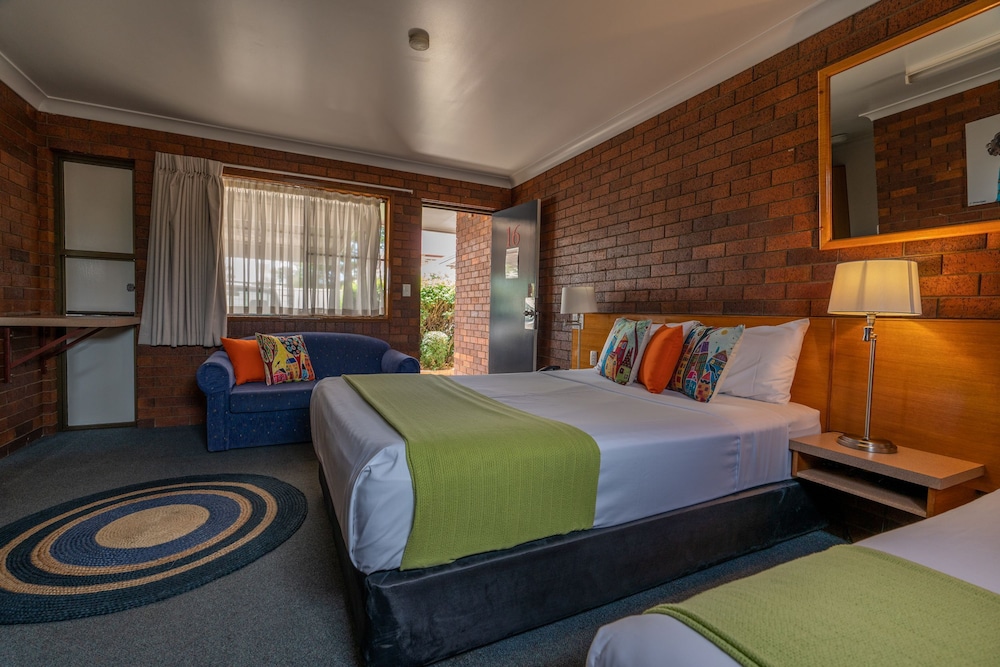 Country Pathfinder Motor Inn 14/47