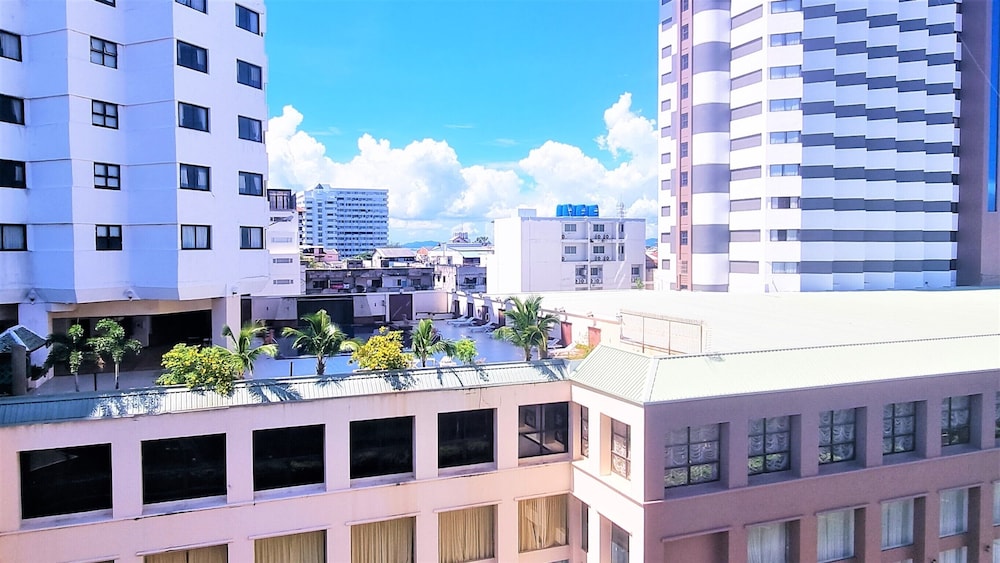 Jomtien Plaza Residence 10/50