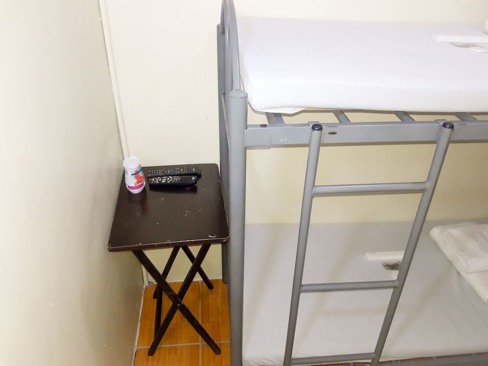8Hostel photo3