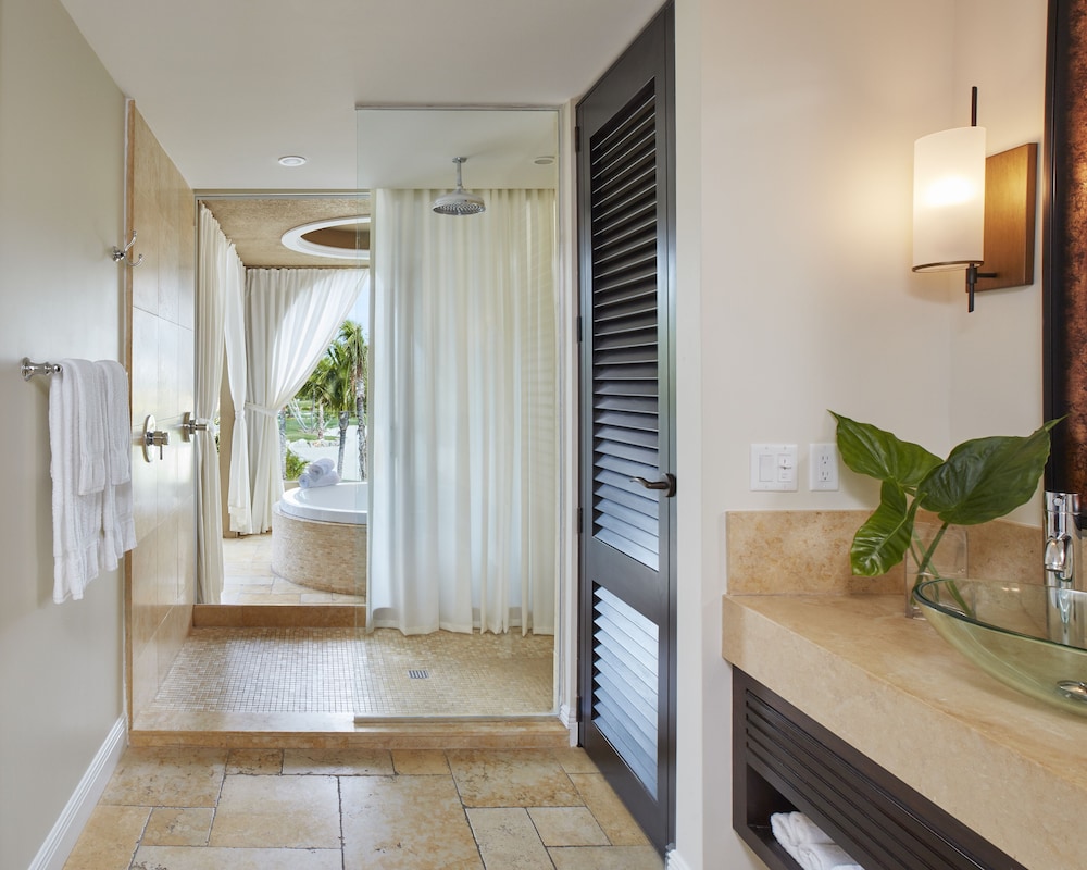 Lodge, Suite, 2 Queen Beds, Ocean Front