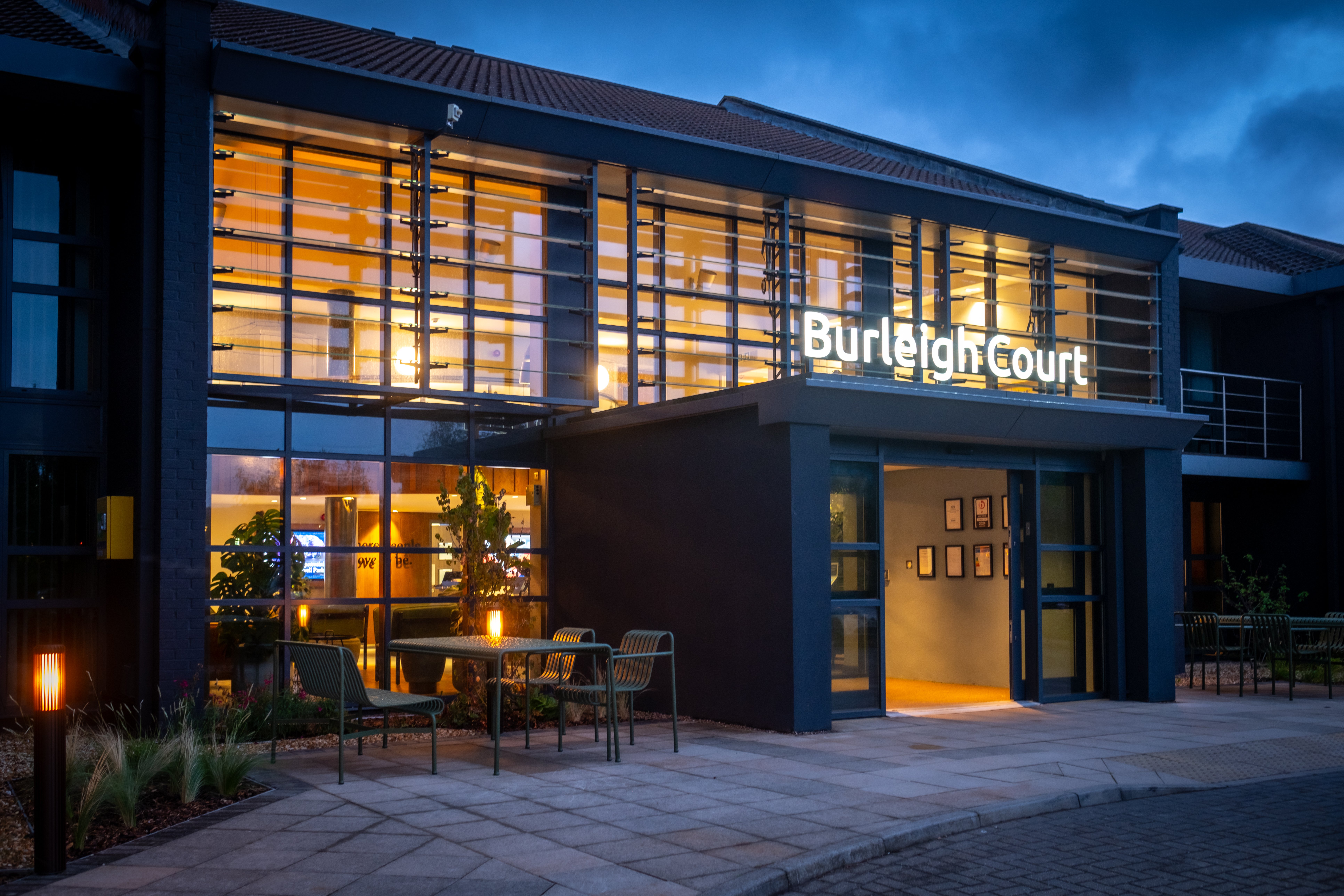 Burleigh Court Hotel 1/10