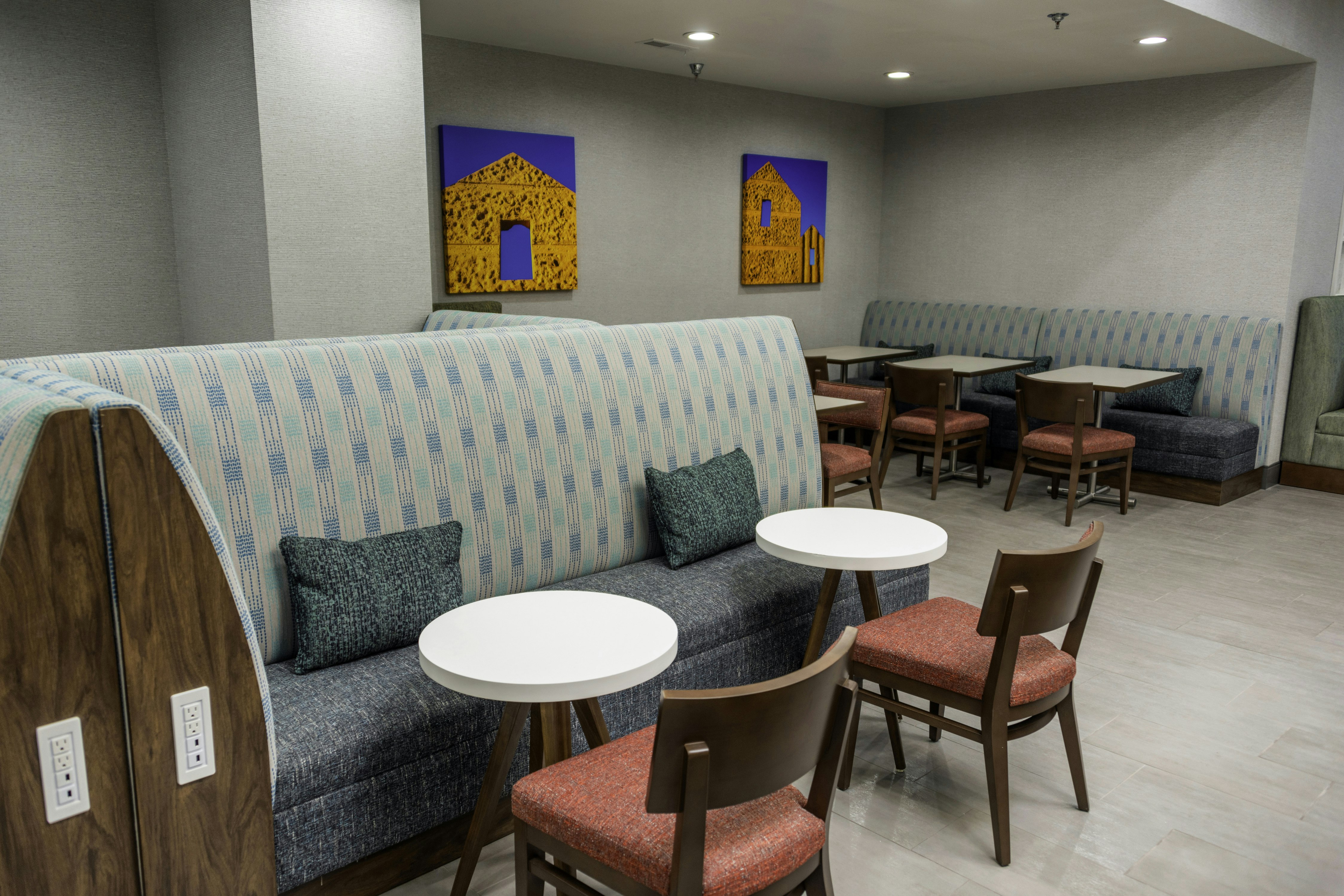 HAMPTON INN KINSTON 31/46