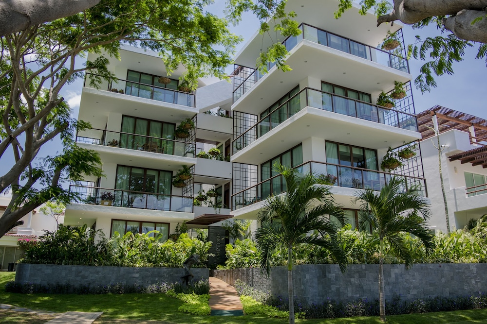 Vallarta Gardens Beach Front Hotel and Residences 5/65