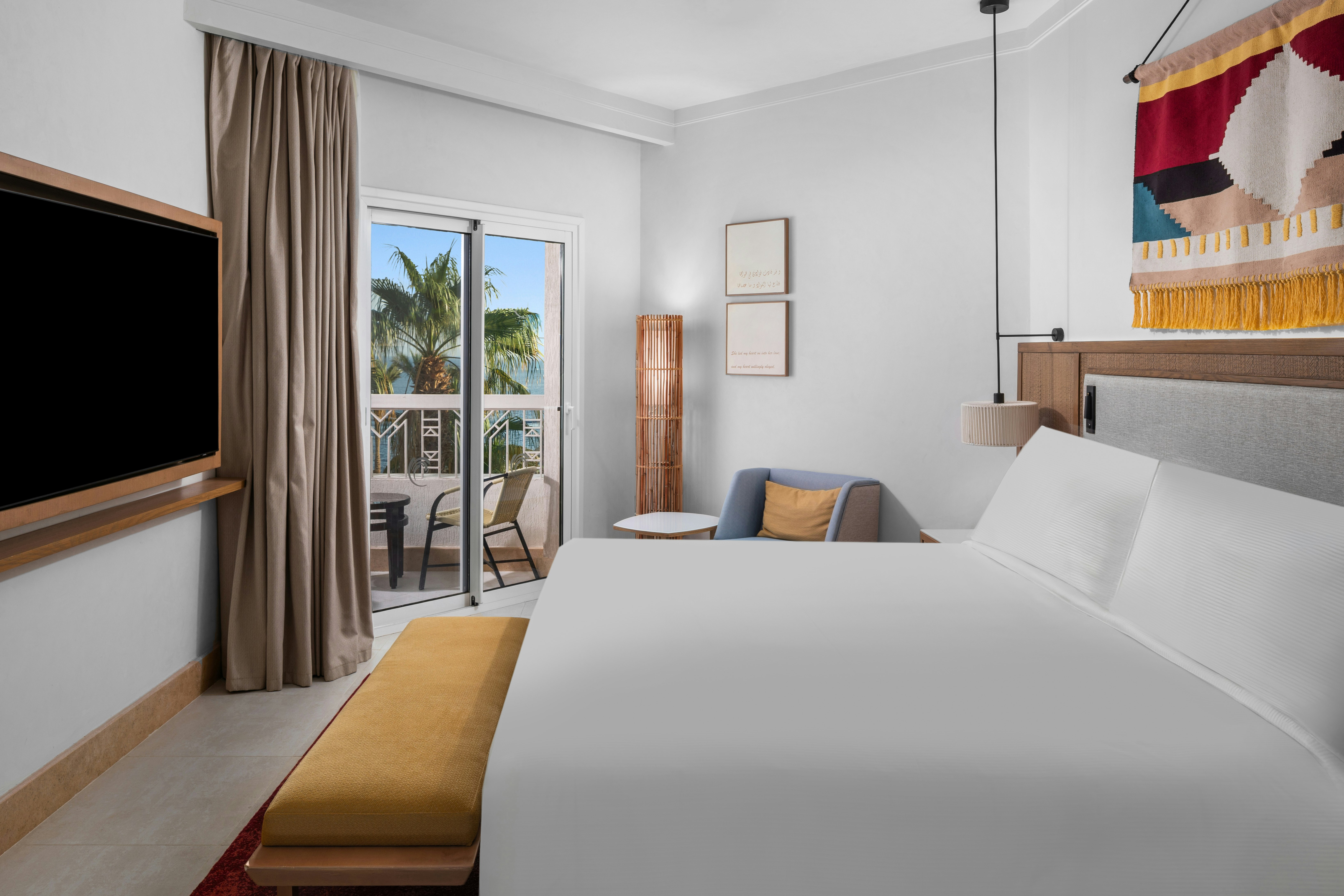 Pool, Premium, Suite, King Bed