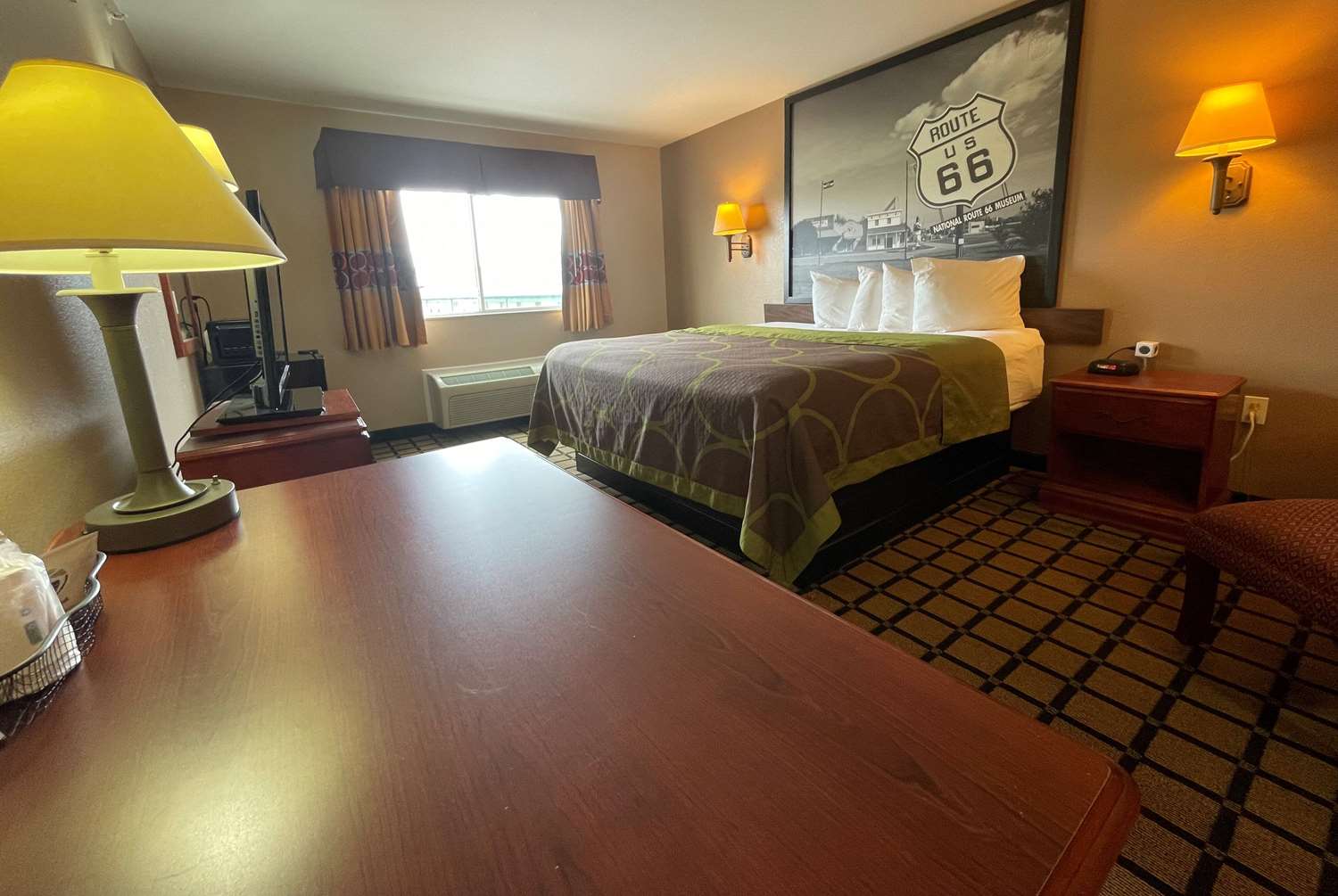 Super 8 By Wyndham Rolla 10/17