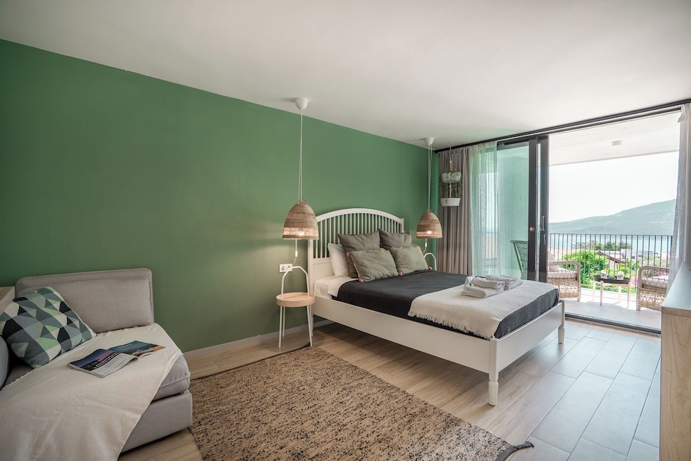 Superior Double Room w. Sea View