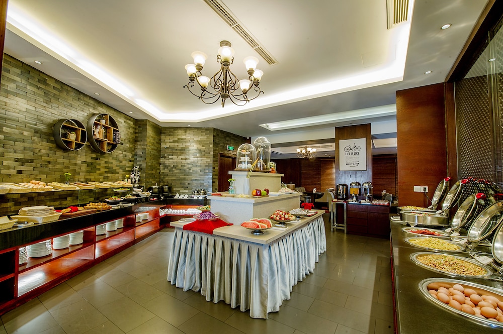 BYLAND WORLD HOTEL 41/50