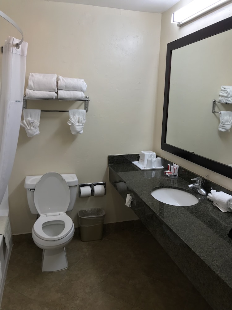 Ramada by Wyndham - Poway 22/51