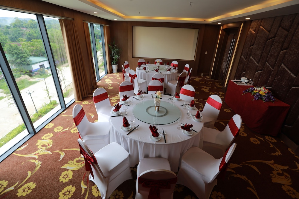 Muong Thanh Grand Con Cuong Hotel 33/39