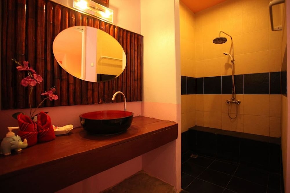 Cha Ba Lanta Resort Bungalows 42/75