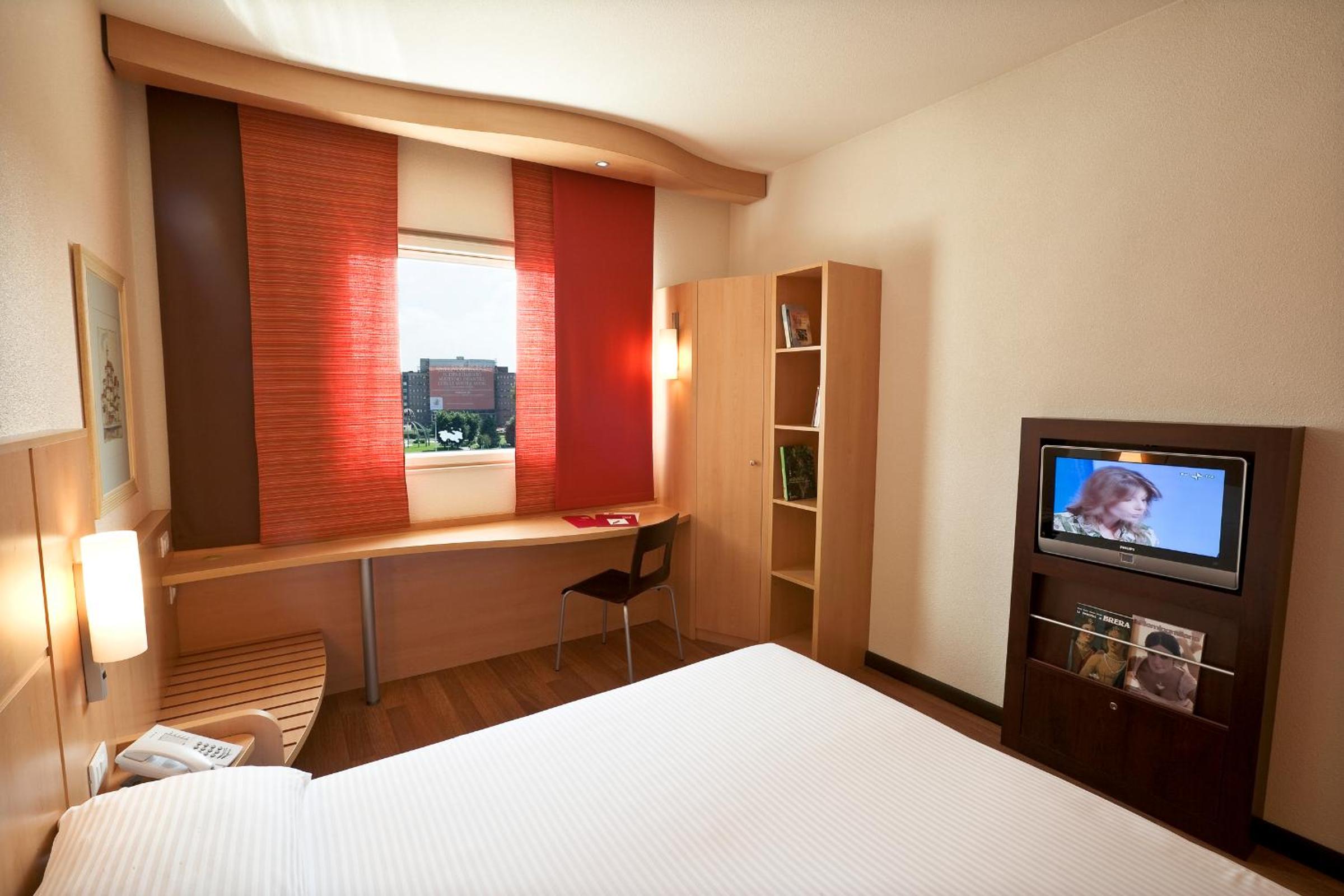 Room, Queen Bed