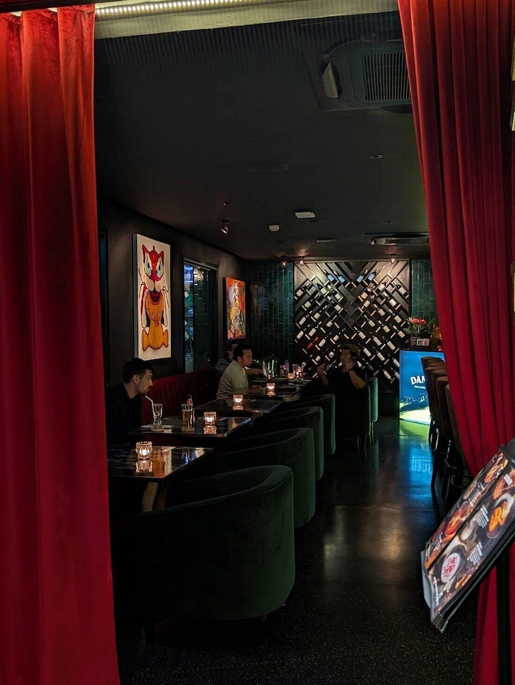 The Gravitique Hotel Khaosan 39/50
