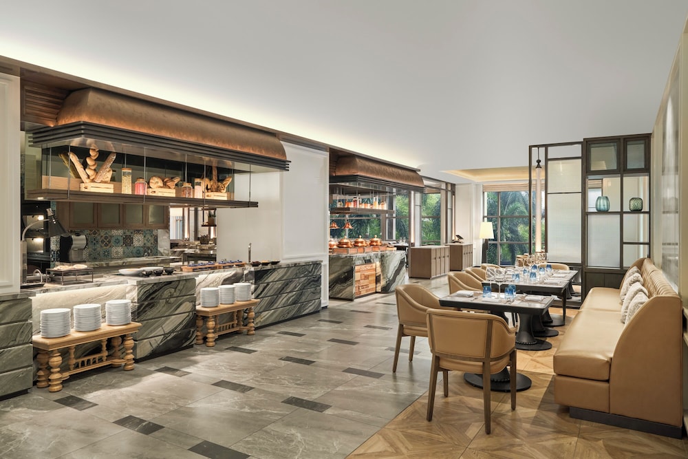 JW Marriott Hotel & Suites Saigon, The Apartments 36/49